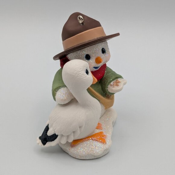 Hallmark Keepsake Snow Buddies 2014, 17th in the Snow Buddies Series - Picture 4 of 11